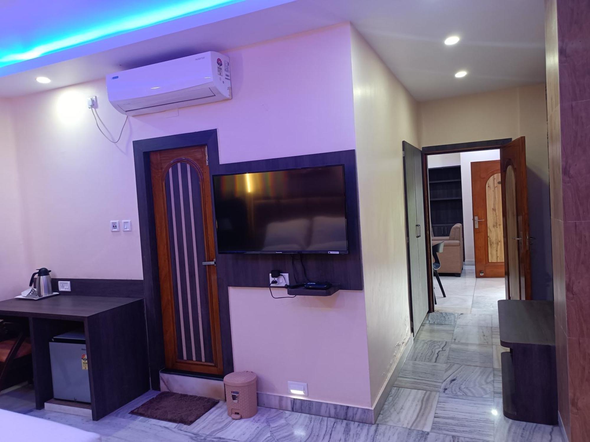 Hotel Sudakshina By Roh Silchar Ngoại thất bức ảnh