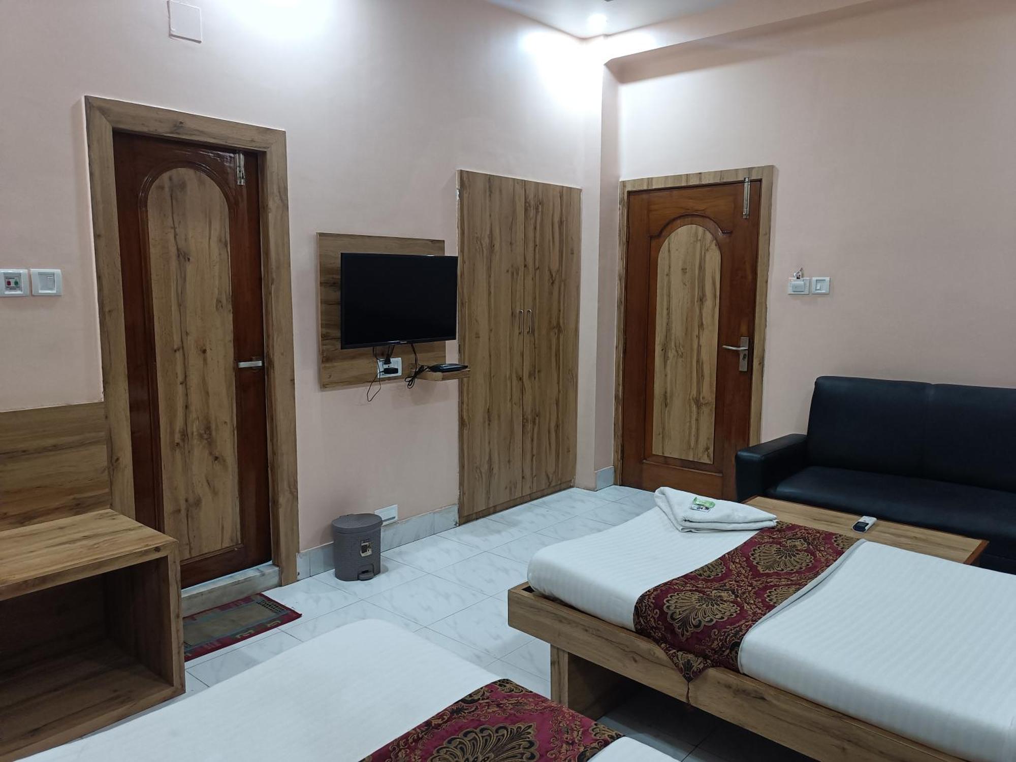Hotel Sudakshina By Roh Silchar Ngoại thất bức ảnh